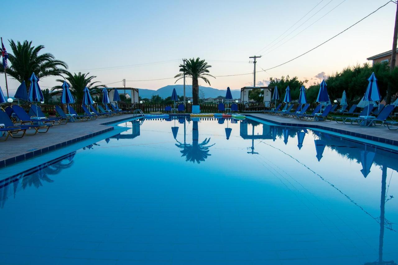 Costas Hotel Kalamákion Extérieur photo
