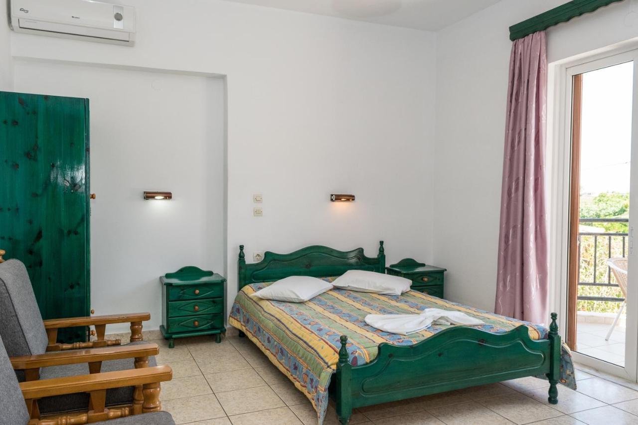 Costas Hotel Kalamákion Extérieur photo