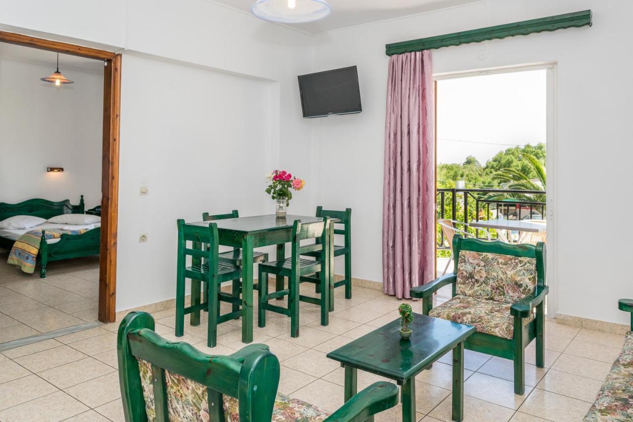 Costas Hotel Kalamákion Extérieur photo