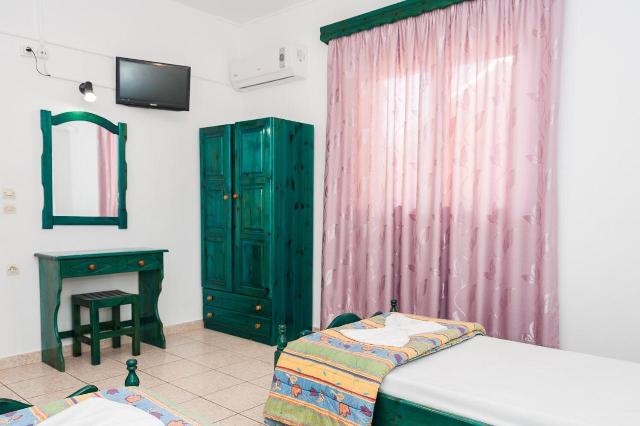 Costas Hotel Kalamákion Extérieur photo
